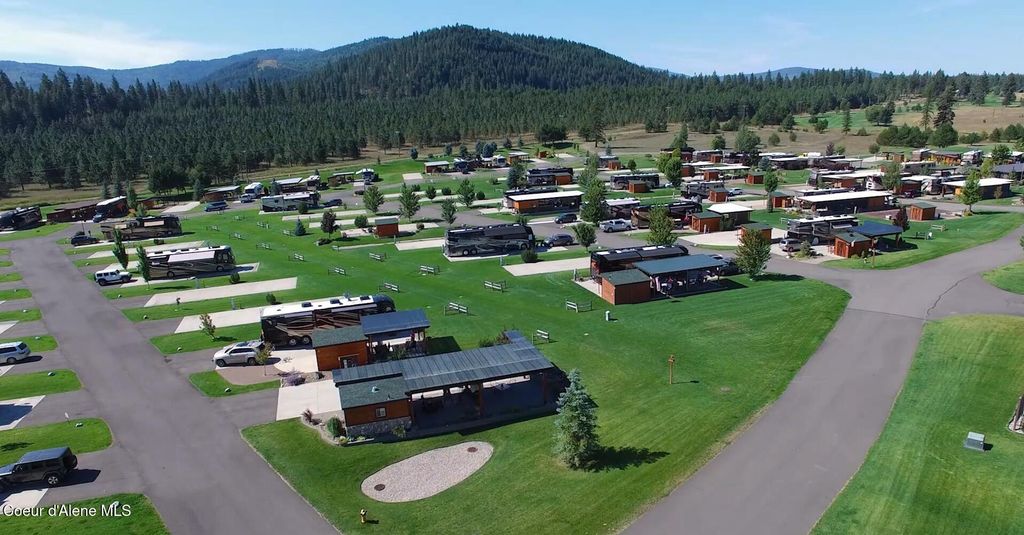 107 Par Loop LN, Blanchard, ID 83804