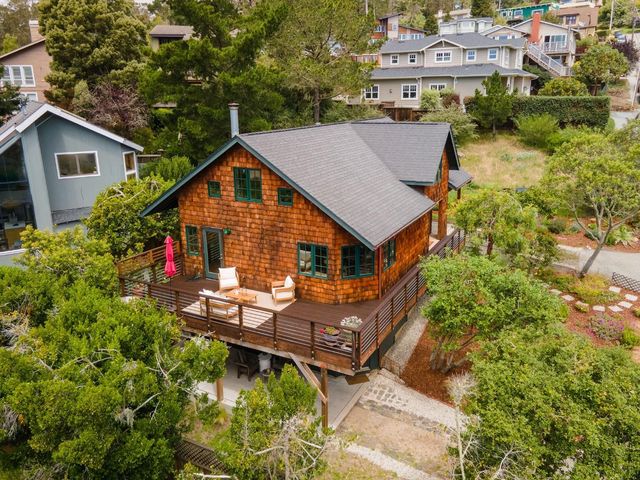 401 Avenue Del Oro, El Granada, CA 94018