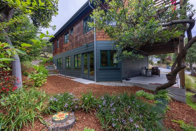 401 Avenue Del Oro, El Granada, CA 94018