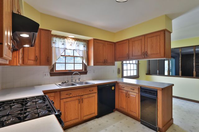 1533 Francisco Road, Columbus, OH 43220
