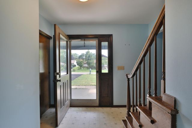 1533 Francisco Road, Columbus, OH 43220