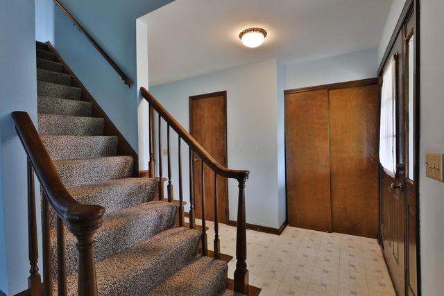 1533 Francisco Road, Columbus, OH 43220