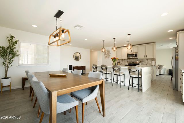 11221 N 31ST Place, Phoenix, AZ 85028
