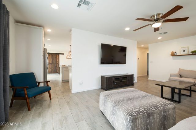 11221 N 31ST Place, Phoenix, AZ 85028