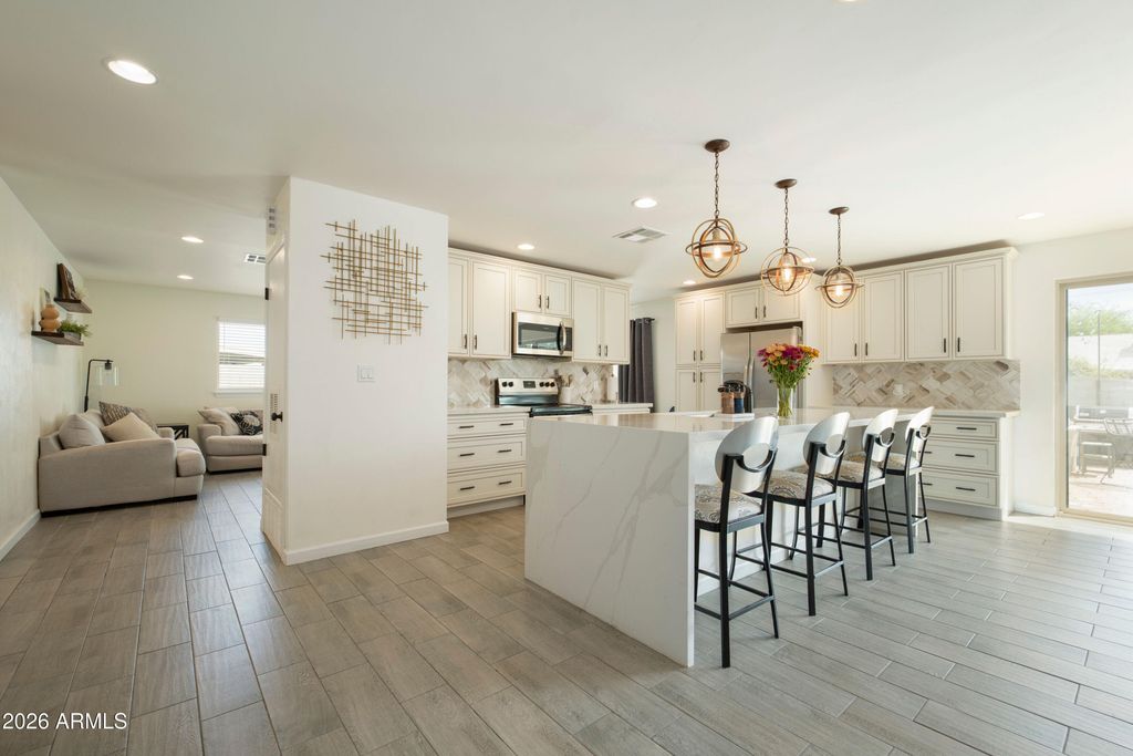 11221 N 31ST Place, Phoenix, AZ 85028 — photo 4