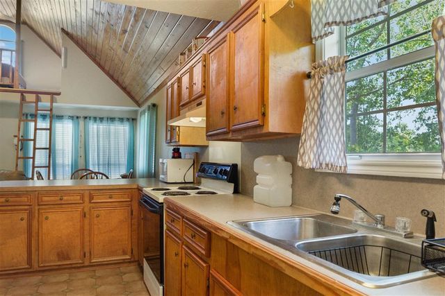 1408 Edwards Road, Westlake, LA 70669