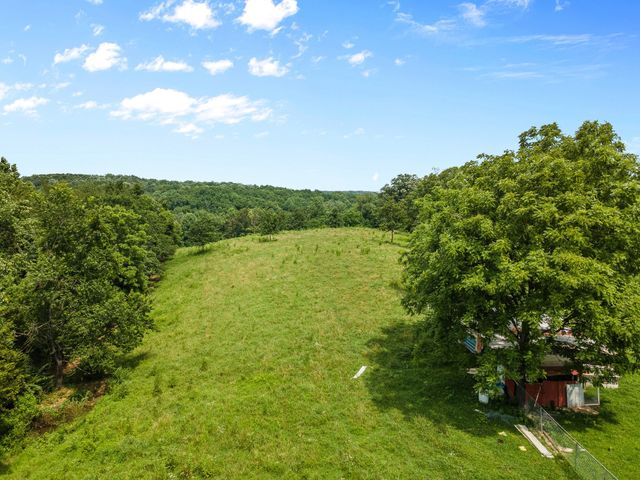 716 Highway 100, Centerville, TN 37033