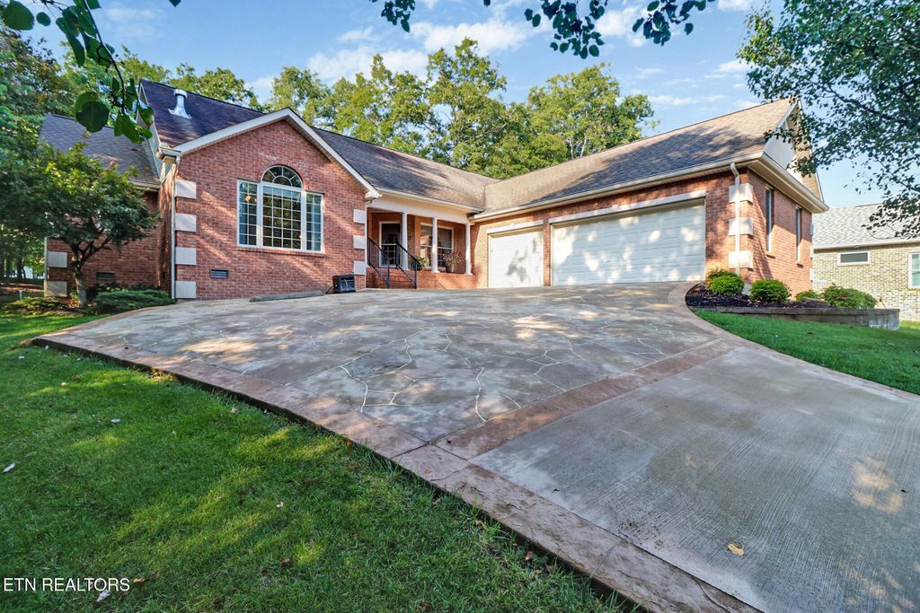 107 Forest Hill Drive, Fairfield Glade, TN 38558