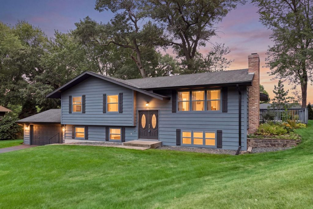 756 Larson Court, Shoreview, MN 55126 — exterior