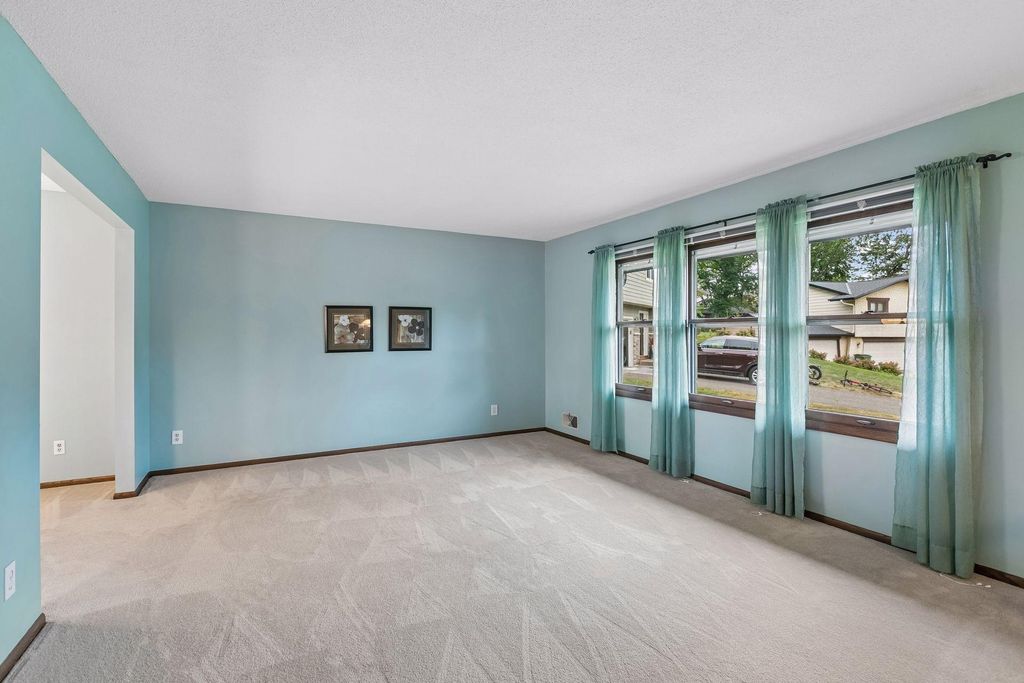 756 Larson Court, Shoreview, MN 55126 — photo 4