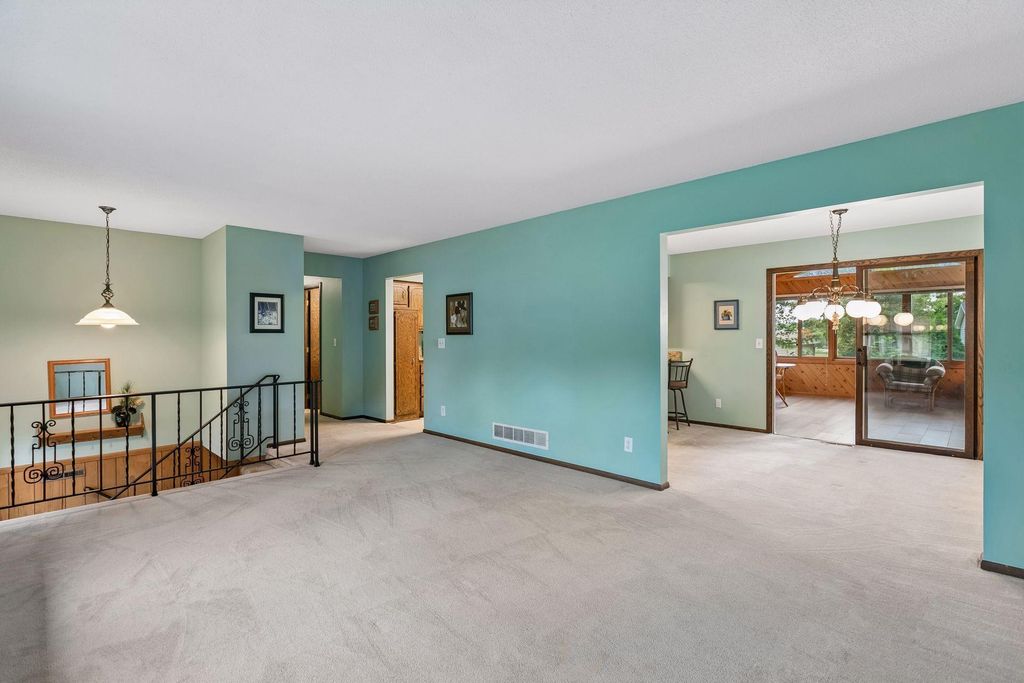 756 Larson Court, Shoreview, MN 55126 — photo 5
