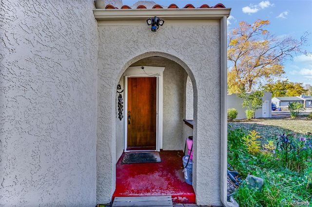 2002 W Ridge Road, Littleton, CO 80120