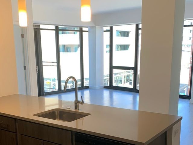 847 CHICAGO Avenue 601, Evanston, IL 60202