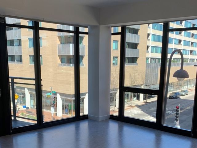 847 CHICAGO Avenue 601, Evanston, IL 60202