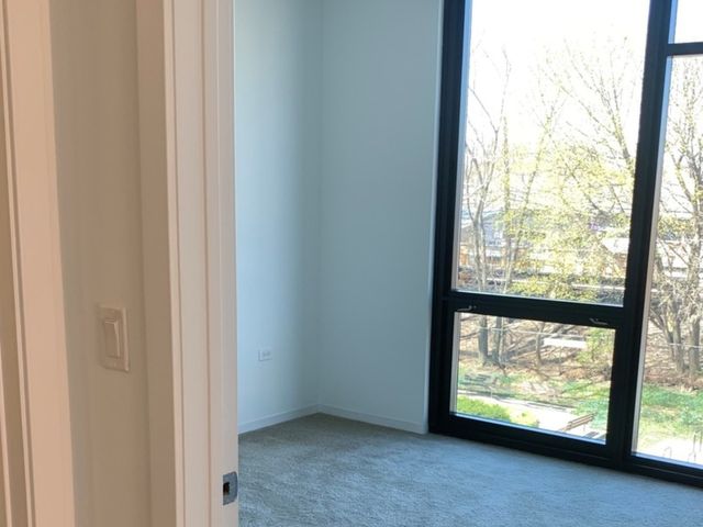 847 CHICAGO Avenue 601, Evanston, IL 60202