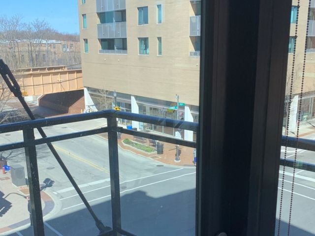 847 CHICAGO Avenue 601, Evanston, IL 60202