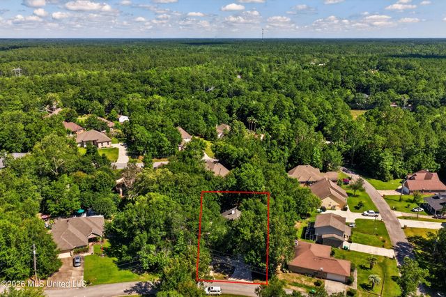 952 Kalikimaka Place, Diamondhead, MS 39525