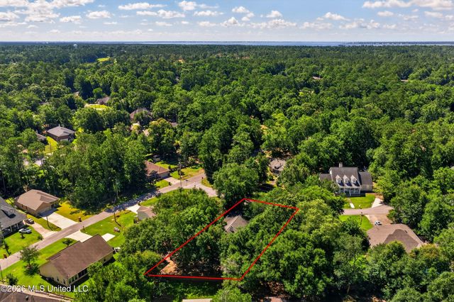 952 Kalikimaka Place, Diamondhead, MS 39525