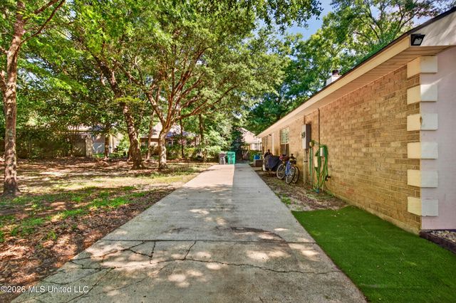 952 Kalikimaka Place, Diamondhead, MS 39525