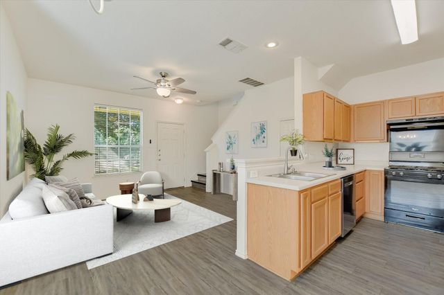 809 Sebastian BND B, Pflugerville, TX 78660