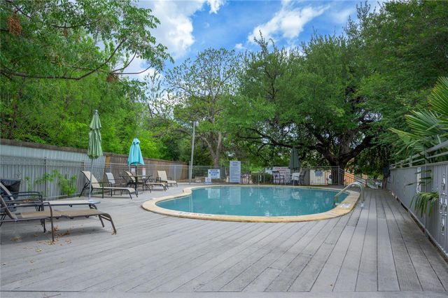 3204 Menchaca RD 105, Austin, TX 78704
