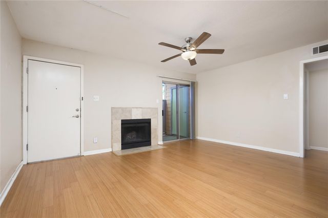 3204 Menchaca RD 105, Austin, TX 78704