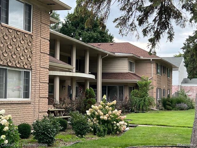 2375 Walton Boulevard 8, Rochester Hills, MI 48309