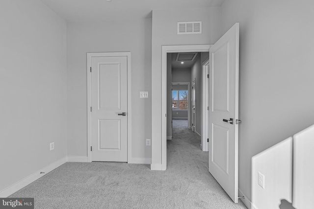 4026 JOVIAL DR, Ranson, WV 25438