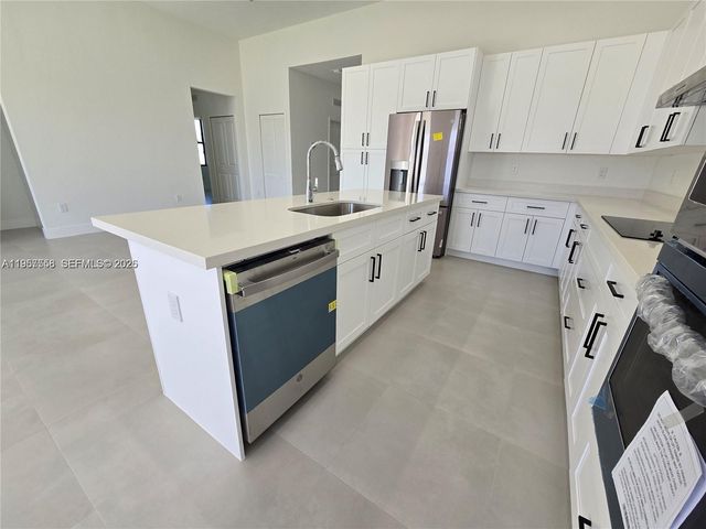 19534 SW 324 St, Homestead, FL 33030