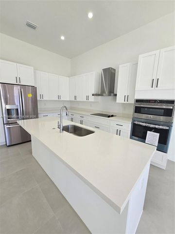 19534 SW 324 St, Homestead, FL 33030