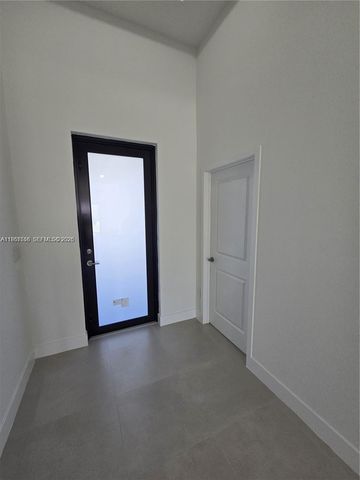 19534 SW 324 St, Homestead, FL 33030