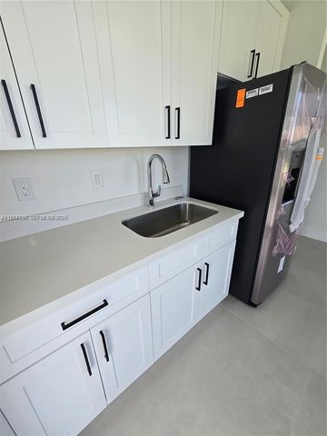 19534 SW 324 St, Homestead, FL 33030