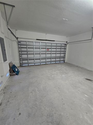 19534 SW 324 St, Homestead, FL 33030