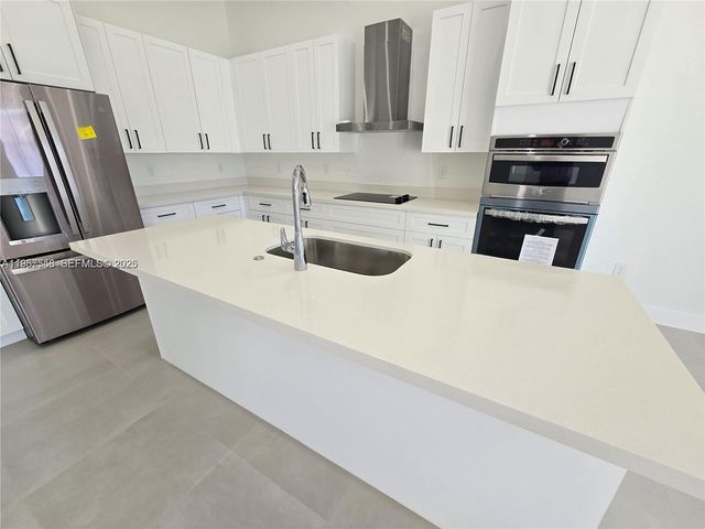 19534 SW 324 St, Homestead, FL 33030