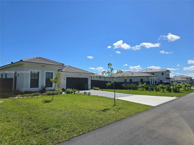19534 SW 324 St, Homestead, FL 33030