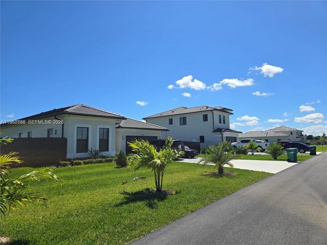 19534 SW 324 St, Homestead, FL 33030