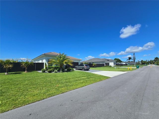 19534 SW 324 St, Homestead, FL 33030