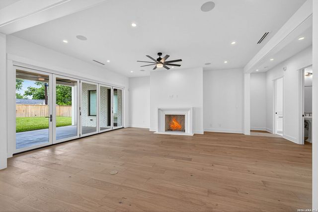 255 CLAYWELL DR, Alamo Heights, TX 78209