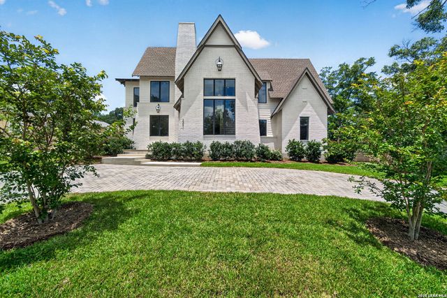 255 CLAYWELL DR, Alamo Heights, TX 78209