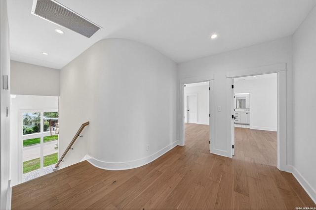 255 CLAYWELL DR, Alamo Heights, TX 78209