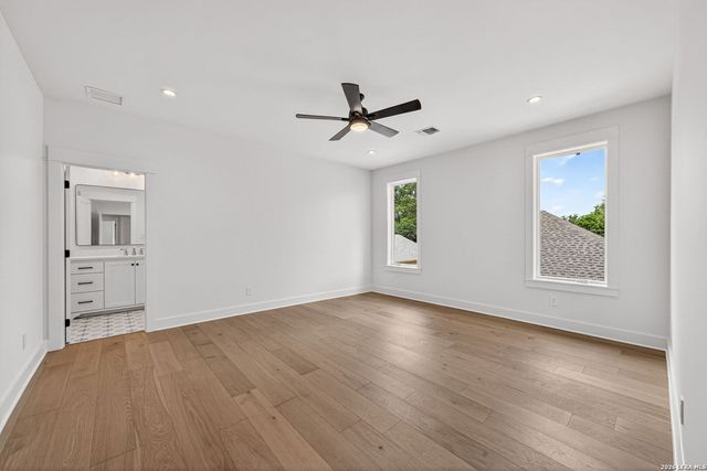 255 CLAYWELL DR, Alamo Heights, TX 78209