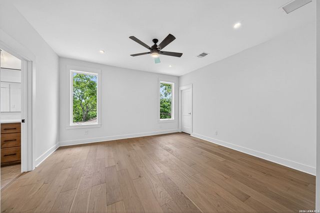 255 CLAYWELL DR, Alamo Heights, TX 78209