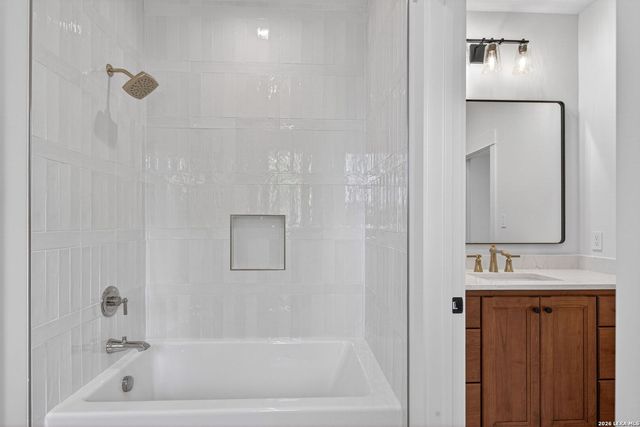 255 CLAYWELL DR, Alamo Heights, TX 78209