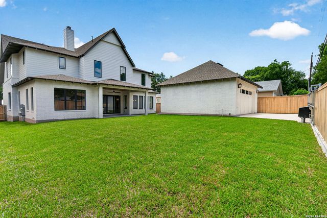 255 CLAYWELL DR, Alamo Heights, TX 78209