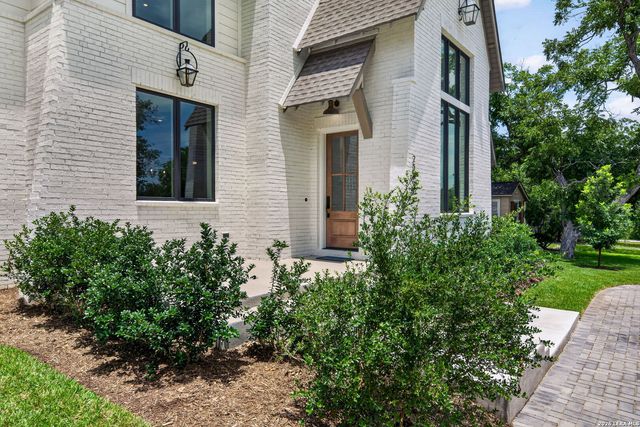 255 CLAYWELL DR, Alamo Heights, TX 78209