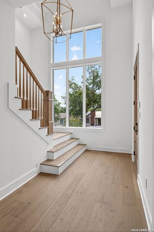 255 CLAYWELL DR, Alamo Heights, TX 78209