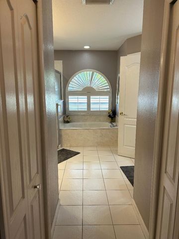 2301 SE Mariola Avenue SE, Port St. Lucie, Port St Lucie, FL 34952
