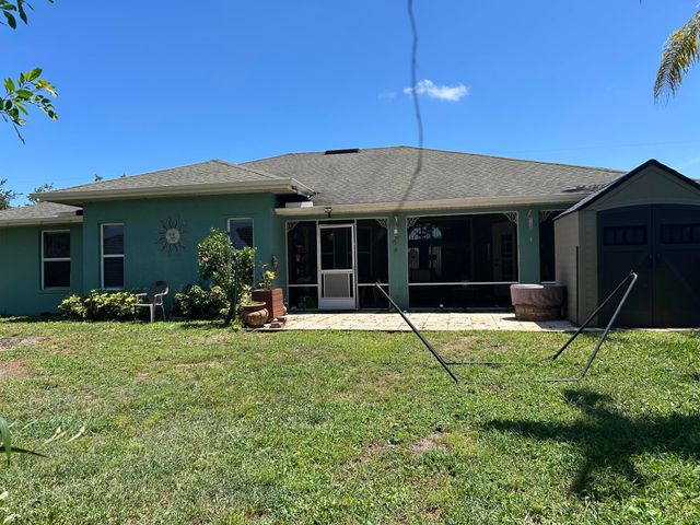 2301 SE Mariola Avenue SE, Port St. Lucie, Port St Lucie, FL 34952
