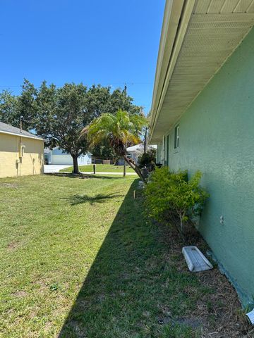 2301 SE Mariola Avenue SE, Port St. Lucie, Port St Lucie, FL 34952
