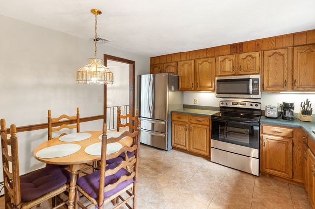 4 West St, Wakefield, MA 01880